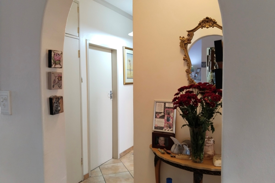 5 Bedroom Property for Sale in Meerhof North West